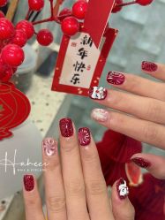 -花岐款式专研健康美甲沙龙