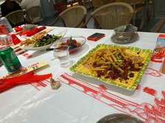 -肥肥虾庄·金牌油焖大虾(汉口城市广场店)