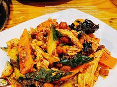 -喇喇排骨火锅·传统韩式脊骨汤(望京西园总店)