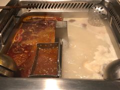 清油麻辣锅底-海底捞火锅鲜切牛肉主题店(长寿路店)