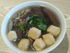 鸭血粉丝汤-鸡鸣汤包(复地活力广场店)