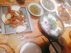 -老滇山寨•云南特色菜•地方菜•民族风情歌舞表演(金碧店)