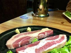蜂巢厚猪五花-小米烤肉-泥炉炭烤(常营店)