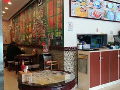 大堂-广信牛奶甜品世家(台东店)