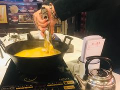 -鲜入围煮花胶鸡海鲜火锅