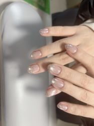 -UGIRL有个美甲