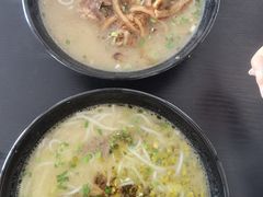 -花溪巷牛肉粉(泉城路店)