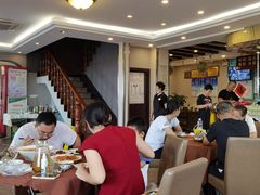 大堂-天桥饭店·特色海鲜(金山嘴渔村店)