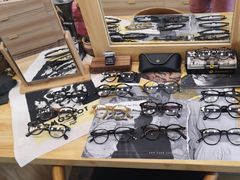 -肆兮眼镜·蔡司·徕卡战略合作店(大坪店)