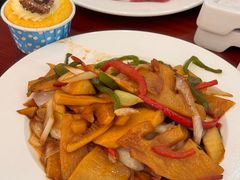 -元一希尔顿酒店·鲜切牛肉火锅禅自助餐厅