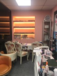 -斐尔国际皮肤管理中心