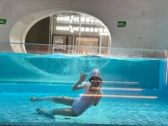 -涨巢·潮玩水疗局