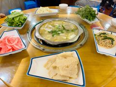 -黎老幺光雾山黄羊汤锅