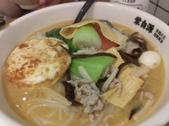 -蒙自源米线大王(花园城商场店)