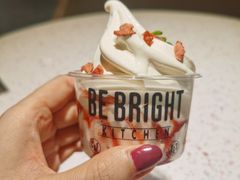 北海道牛乳冰淇淋-BE BRIGHT KITCHEN(正佳广场店)