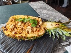 菠萝海鲜虾仁炒饭-外滩悦榕庄·海怡西餐厅