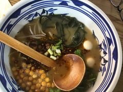 招牌酸辣粉-胡大怪手工酸辣粉(安亭店)