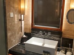 -三亚湾海居铂尔曼度假酒店