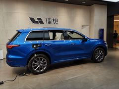 -理想汽车(世纪汇店)