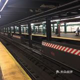 乘车可以选择人工售票或自助售票机买票