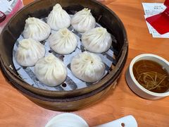 -莱莱小笼·乔艾