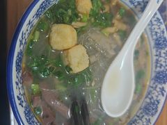 -叶新小吃店(来凤小区总店)