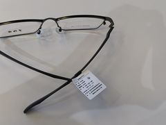 -罗伯特眼镜·蔡司官方授权(前海桂湾店)