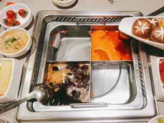 -海底捞火锅(宝龙广场夜宵主题店)