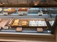 面包甜点陈列柜-奈诺甜品·生日蛋糕·下午茶(古城店)