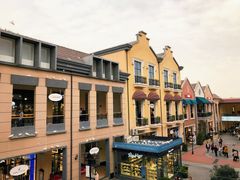 -王府井奥莱临潼小镇(临潼店)