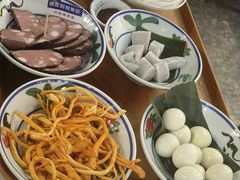 -刘姐啤酒鱼民族演艺餐厅(西街总店)