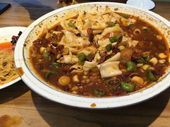 -俭寨大盘鸡·手抓肉·烧烤新疆菜(乌苏路店)