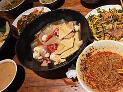 -万记麻辣烫国展总店