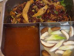 -鸡遇虾煲干锅火锅(小寨金莎店)