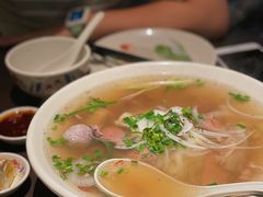 -大头虾越式风味餐厅(光明广场店)