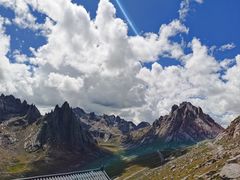 -莲宝叶则景区