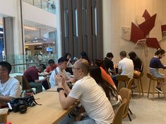 等位区-Tims天好咖啡·贝果(渝中来福士店)