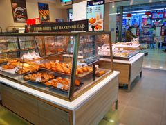 面包甜点陈列柜-巴黎贝甜(宜山路店)