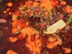 -旧街市鲜货老火锅(大光路店)