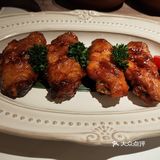 口味很一般的一家店 服务员也比较太难叫到~