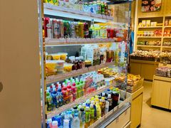 -来伊份(曹安公路三店)