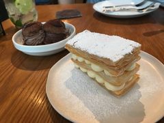 拿破仑-ROAST coffee & eatery