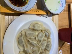 -呼啦面馆·头牌豌杂面(爱琴海店)