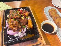 -莲餐厅·湖北菜·潜江小龙虾店(愚园路店)