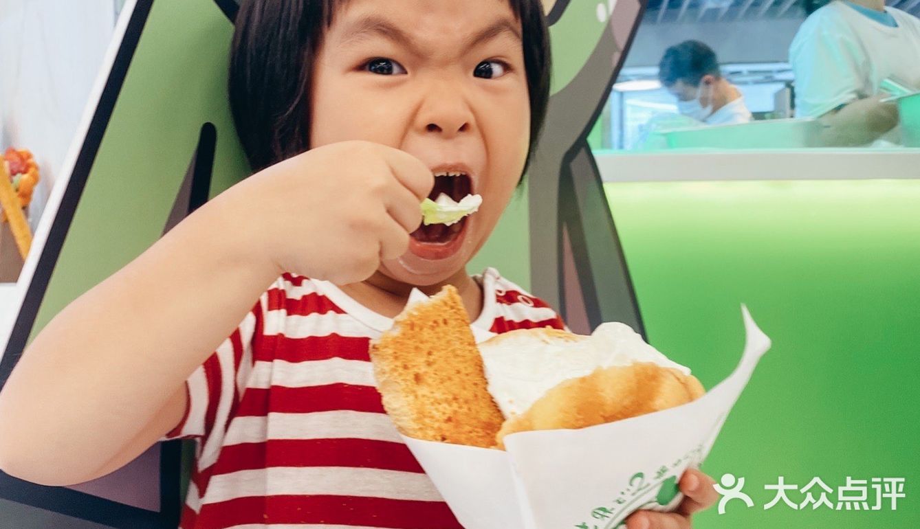  广州夏日｜世界第二好吃的现烤冰淇淋菠萝包
