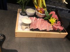 -铭牛烧肉·和牛海鲜自助(高新月牙湖店)