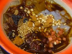 -爆炸头阿姨小四川正宗川味小吃(无任何分店)