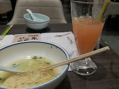 -钟书阁(群光广场店)