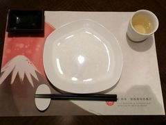 餐具摆设-佛山希尔顿酒店·融誉亚洲美食荟