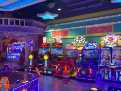 -LuckyStar幸运星家庭娱乐中心(东莞国贸店)